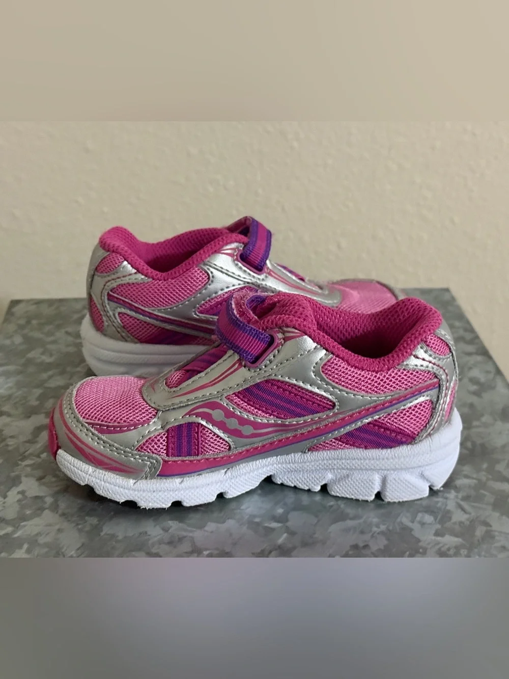 Saucony Ride Kids' Pink Athletic Sneakers, Size 7